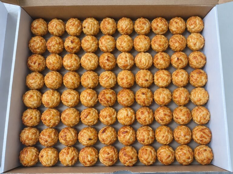 PANELLETS CON PIÑONES 2 KG
